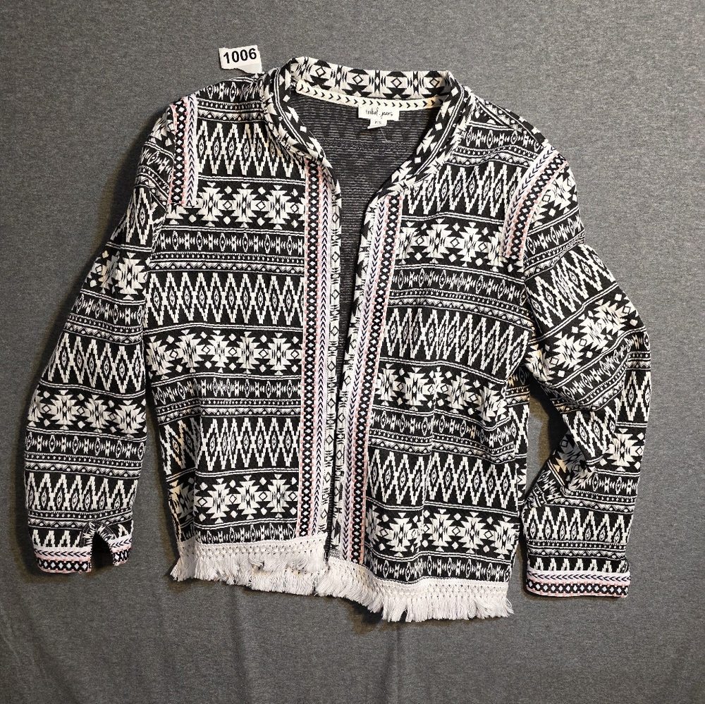 Black and White Patterned Women's Cardigan